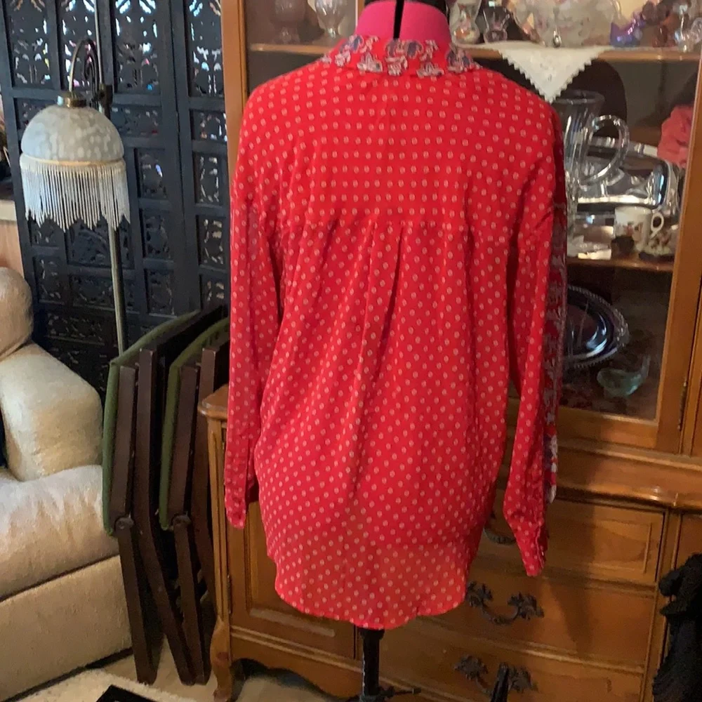 EUC Free people red sheer Button up blouse M - Picture 3 of 6